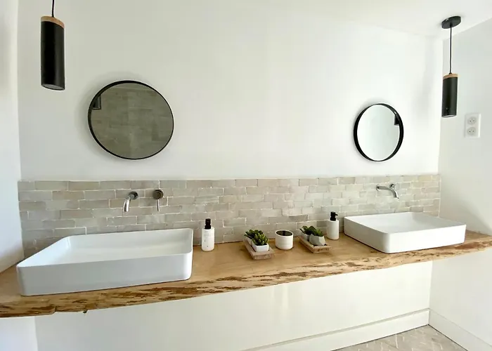 De Standing Avec Magnifique Vue Et Piscines Privées,