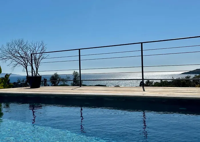 De Standing Avec Magnifique Vue Et Piscines Privées, Villa