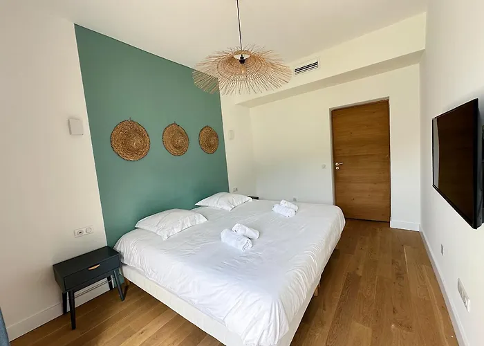 De Standing Avec Magnifique Vue Et Piscines Privées, Villa *