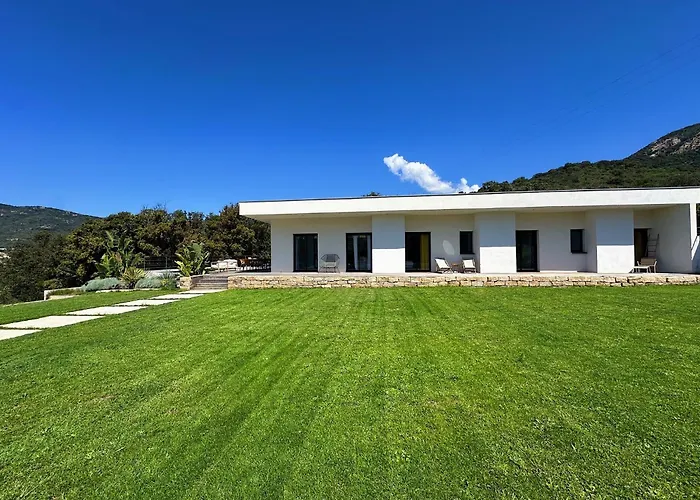 Villa De Standing Avec Magnifique Vue Et Piscines Privées,