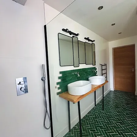 De Standing Avec Magnifique Vue Et Piscines Privees, Villa *