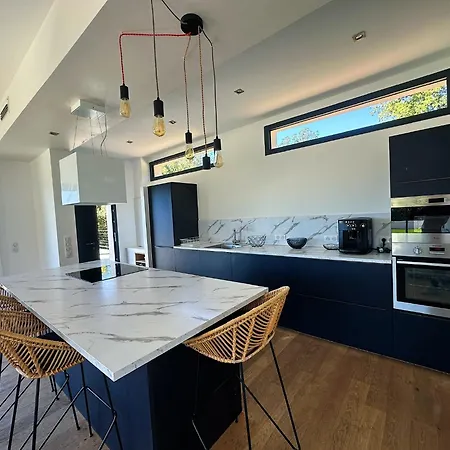 De Standing Avec Magnifique Vue Et Piscines Privees, וילה סאגון