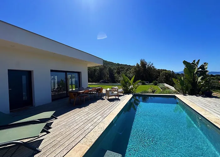 De Standing Avec Magnifique Vue Et Piscines Privees, * Sagone (Corsica)